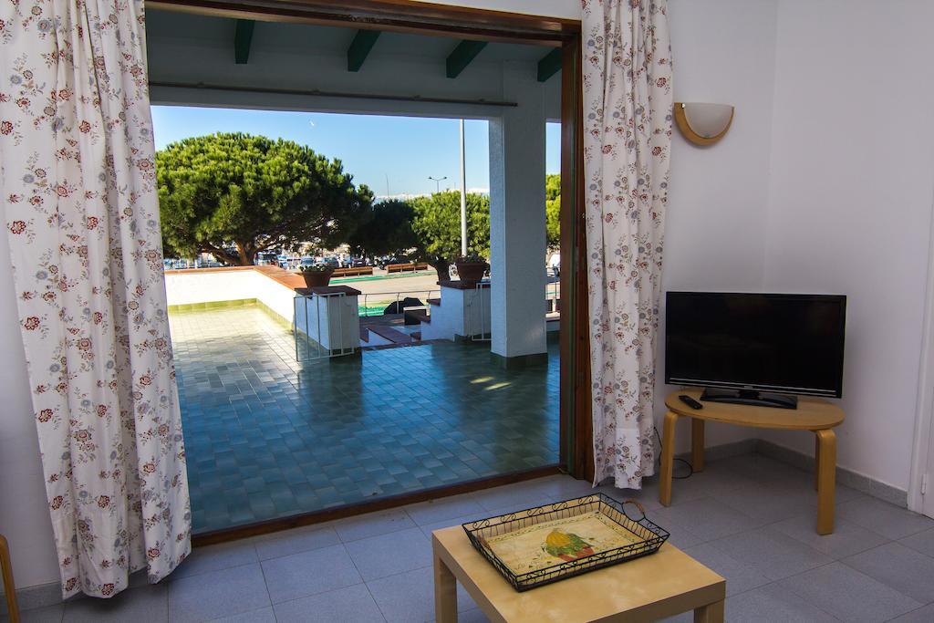 Vila Agi Casa Puerto Roses Pokoj fotografie